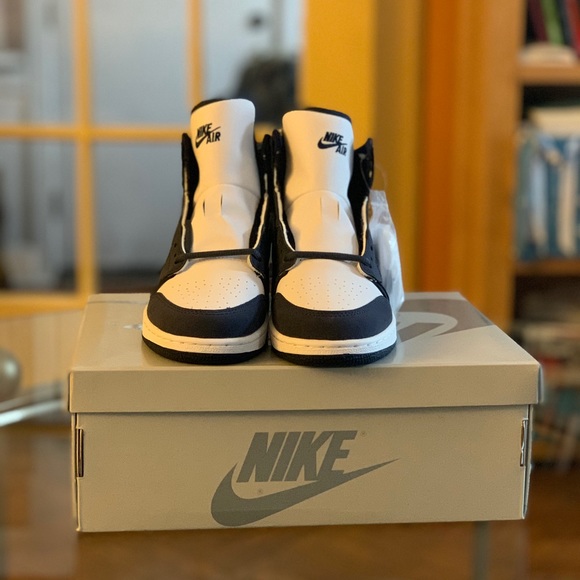 Jordan 1 Midnight Navy - Picture 3 of 9